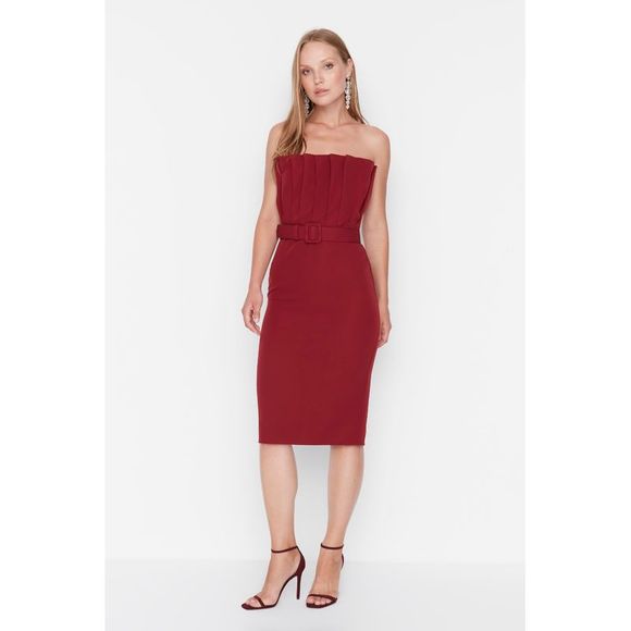 Trendyol Skater Abito Donna In Tessuto Elasticizzato – Vestito Aderente, Lunghezza 86cm, 85% Poliestere 15% Elastan, Taglia S Modella 1,76cm